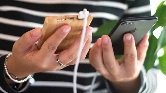 Rekomendasi power bank tipis dengan kapasitas 10000 mAh