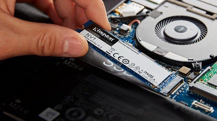 Ilustrasi form factor SSD yang ringkas dan ramping
