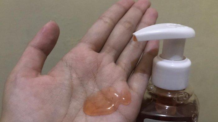 Tekstur Midira Signature Shower Gel