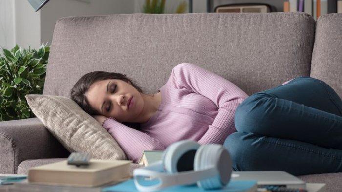 Terlalu sering menjadikan sofa tempat tidur bisa merusak kualitas dan tampilannya