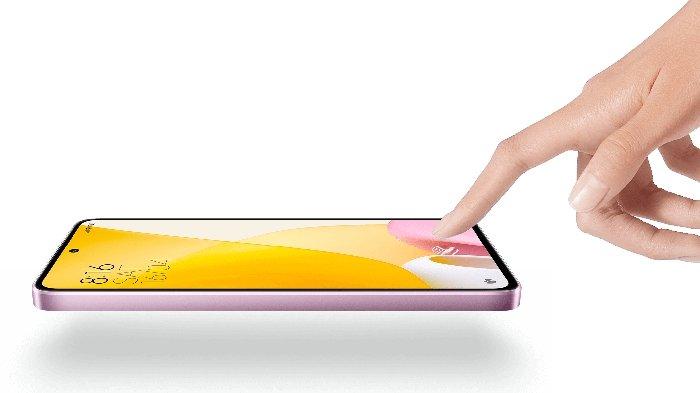 Bentang layar dengan fitur fingerprint yang diusung oleh Xiaomi 12 Lite