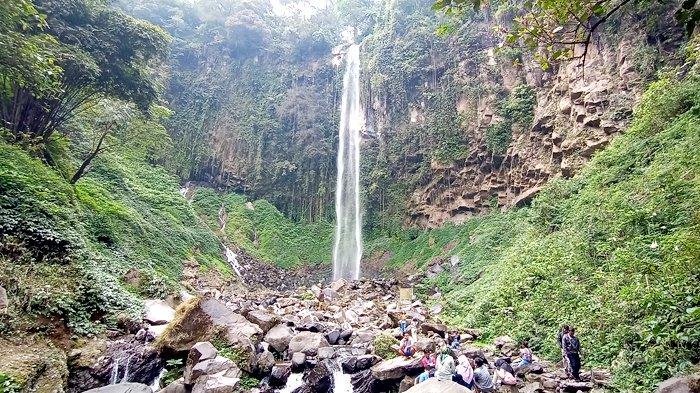 Destinasi wisata Grojogan Sewu, Kecamatan Tawangmangu, Kabupaten Karanganyar