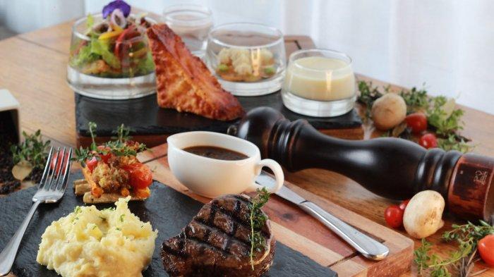 Steak Republic merupakan signature menu dari Agra Rooftop