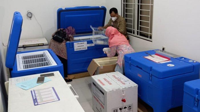 Vaksin Covid-19 dosis kedua tiba di Kota Solo, Selasa (26/1/2021).