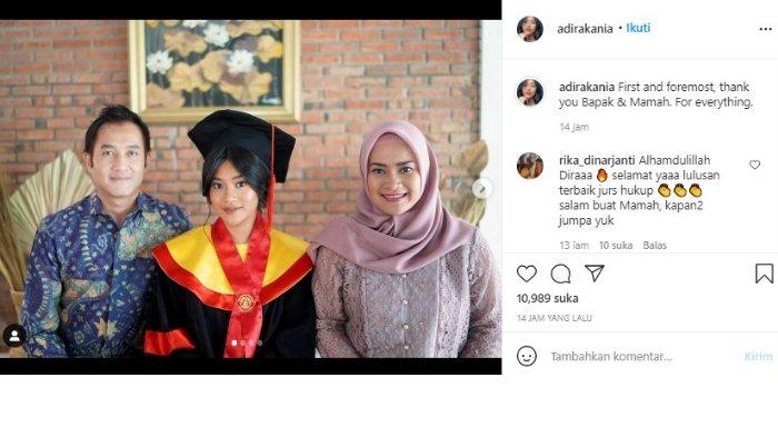 Potret kekompakan Aldi Bragi dan Ikke Nurjanah rayakan wisuda Siti Adira Kania