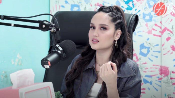 Cinta Laura mengaku enggan membeli tas branded Rp 30 juta