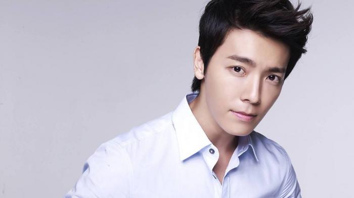 Donghae Super Junior.