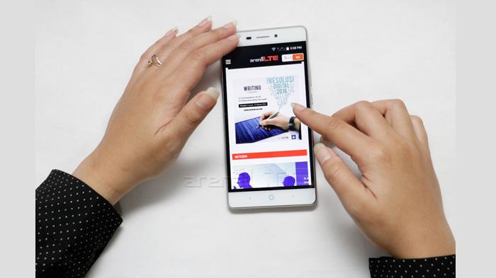 Wanita China temukan HP dan minta imbalan karena berhasil menemukan