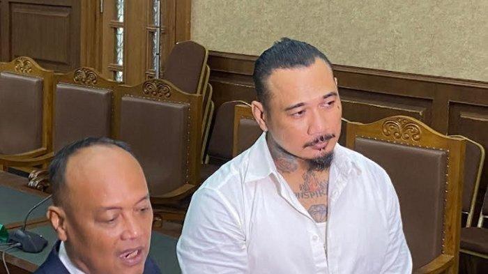Jerinx SID kapok berpikir kritis setelah dituntut 2 tahun penjara.