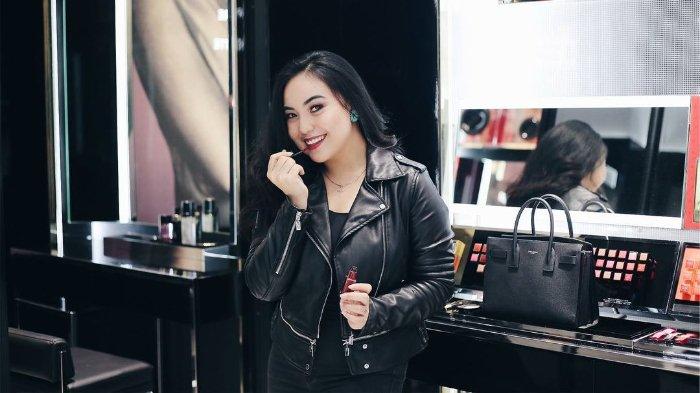 Kakak Amanda Manopo, Angelica Manopo