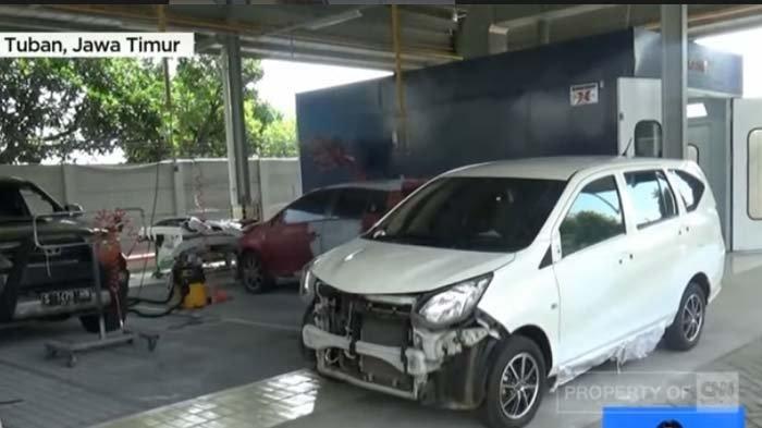 Kondisi mengenaskan salah satu mobil dari miliarder dadakan di Tuban, rusak usai kecelakaan