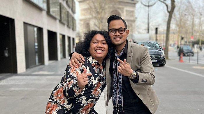Marshel Widianto bersama bos MS Glow, Gilang Widya Pramana, di Paris.