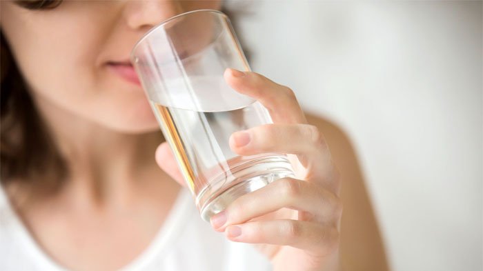 Minum Air Putih.
