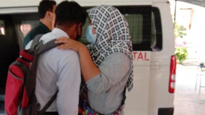 Muhammad Haikal Iskandar didatangi mobil jenazah di sekolahnya.