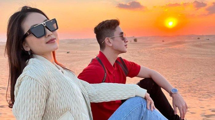 Natasha Wilona dan Verrell Bramasta saat liburan ke Dubai