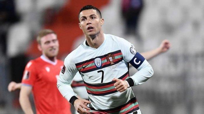 Penyerang timnas Portugal Cristiano Ronaldo merayakan golnya ke gawang Luksemburg.