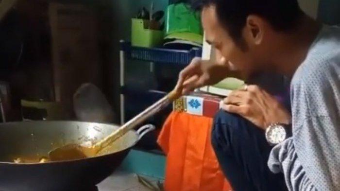 Viral pria menangis pesanan 60 nasi kotak dibatalkan.