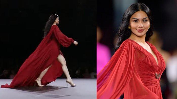 Pesona Ariel Tatum melenggang di catwalk Le Defile L'Oreal Paris dalam agenda Paris Fashion Week.
