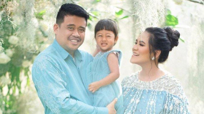 Pose menggemaskan Sedah Mirah bersama Kahiyang Ayu dan Bobby Nasution