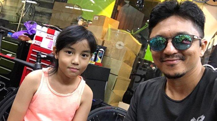 Potret Aleesya bersama ayah