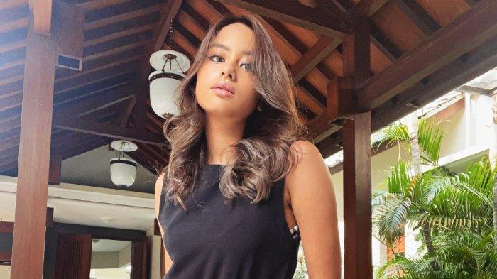 Sama halnya dengan sang kakak, Amanda juga punya bakat dalam dunia hiburan.