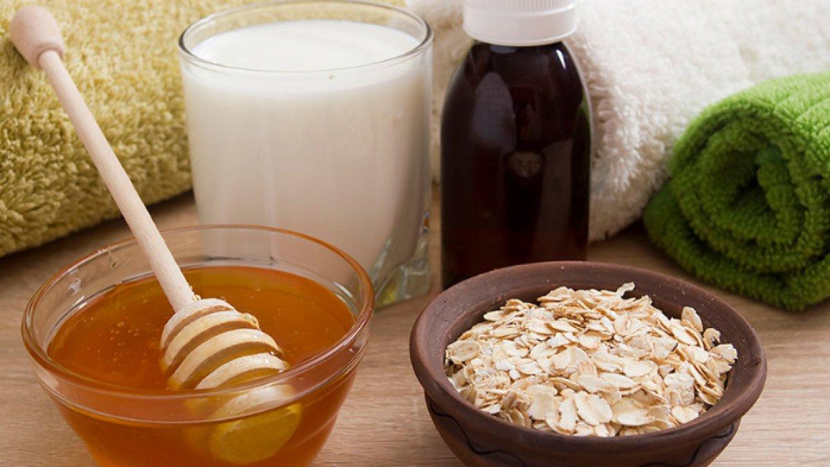 Scrub madu dan oatmeal