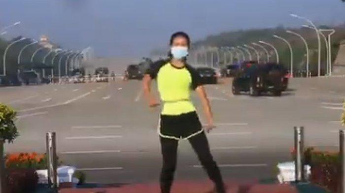Viral video seorang perempuan senam aerobik saat kudeta militer di Myanmar.