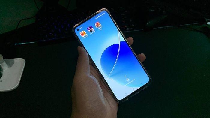 OPPO Reno6.
