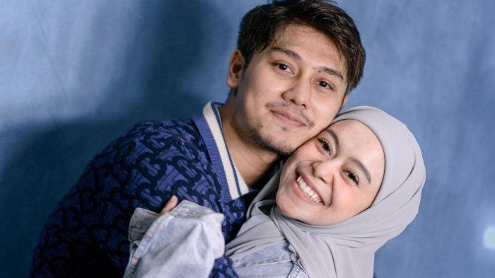 Pinkan Mambo berharap Rizky Billar segera ceraikan Lesti Kejora.