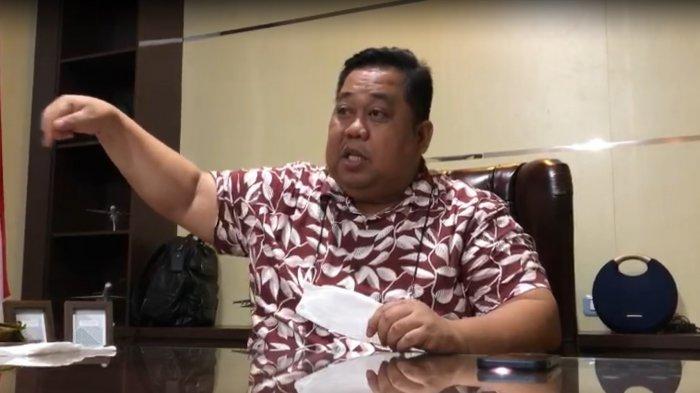 Ketua Kamar Dagang dan Industri Sulawesi Tenggara (Kadin Sultra) Anton Timbang menjelaskan terkait pelaksanaan Musyawarah Nasional (Munas) Kadin Indonesia di kantor Kadin Sultra, kawasan Kompleks Ruko Bypass, Jalan Brigjen M Yoenoes, Kota Kendari, Provinsi Sultra, Rabu (02/06/2021) malam.