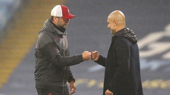Momen antara Juergen Klopp dan Pep Guardiola pada pertandingan Liverpool vs Man City di Liga Inggris.