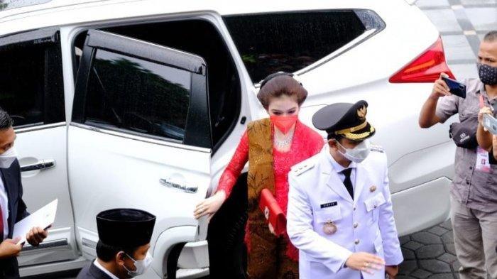 Suasana pelantikan Gibran-Teguh di Gedung DPRD Solo, Jumat (26/2/2021).