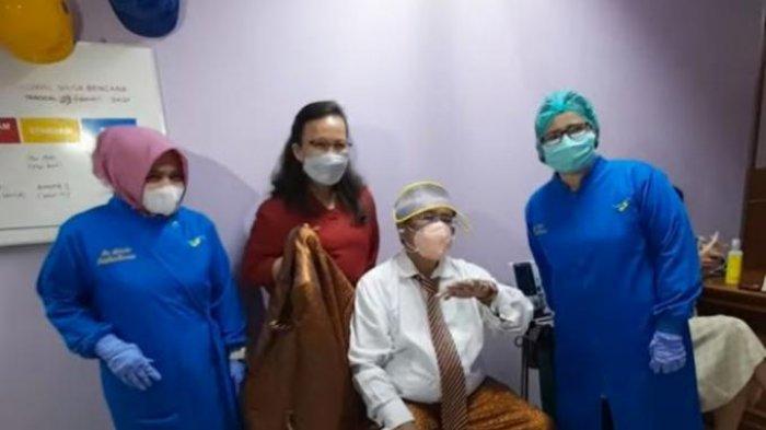 Hotman Paris Hutapea sudah melakukan vaksinasi Covid-19 di Rumah Sakit Koja Jakarta Utara