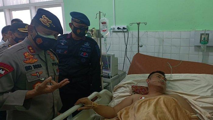 Kunjungan Kapolda Sumsel Membesuk Personil Brimob Polda Sumsel Yang Mengalami Kecelakaan Lalulintas