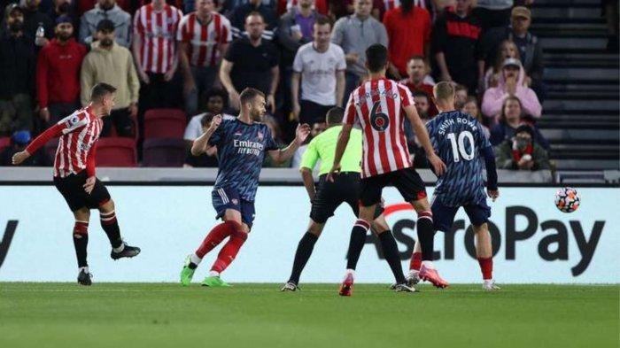 Gol Sergi Canos yang membuat Brentford unggul atas Arsenal pada laga pembuka Liga Inggris 2021-2022.