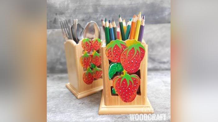 GS4 Woodcraft menjual produk kebutuhan rumah tangga berbahan dasar kayu pinus