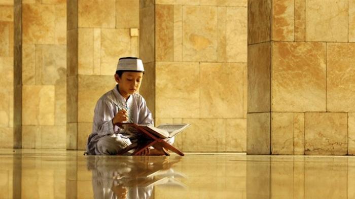 ilustrai membaca Surat Yasin