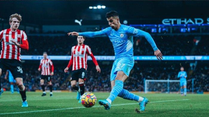 Joao Cancelo di pertandingan Man City vs Brentford, Kamis (10/2/2022)