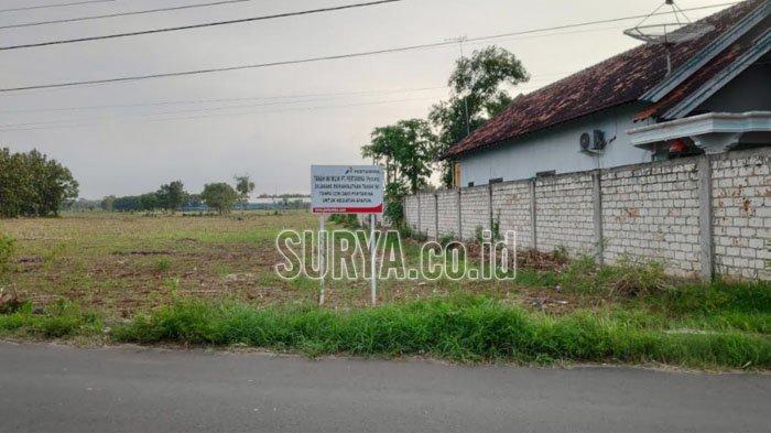 Mobil warga Desa Sumurgeneng, Kecamatan Jenu Kabupaten Tuban, yang dibeli seusai pencairan pembebasan lahan Pertamina Rosneft