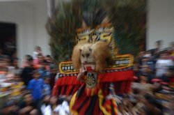 Jangan Jual Budaya ke Tetangga
