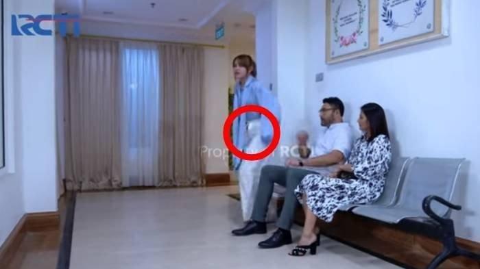 Adegan Amanda Manopo saar resleting celana terbuka
