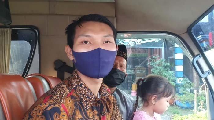 Rombongan warga asal Klaten Jateng yang batal lamaran karena keluarganya tidak membawa hasil rapid test, Kamis (6/5/2021).