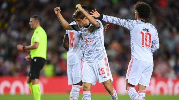 Thomas Muller saat berhasil mencetak gol lawan Barcelona di Liga Champions, Rabu (15/9/2021) dini hari