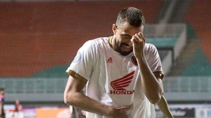 Everton Nascimento, pemain PSM Makassar.