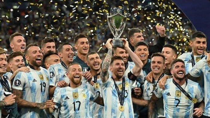 Lionel Messi membawa Argentina menjadi kampiun Finalissima 2022 setelah mengalahkan Italia 3-0.
