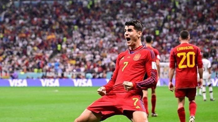 Striker Spanyol, Alvaro Morata, merayakan gol ke gawang Jerman dalam penyisihan grup Piala Dunia 2022.