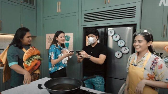 Atta Halilintar bersama Syahnaz Sadiqah dan Keanu Agl