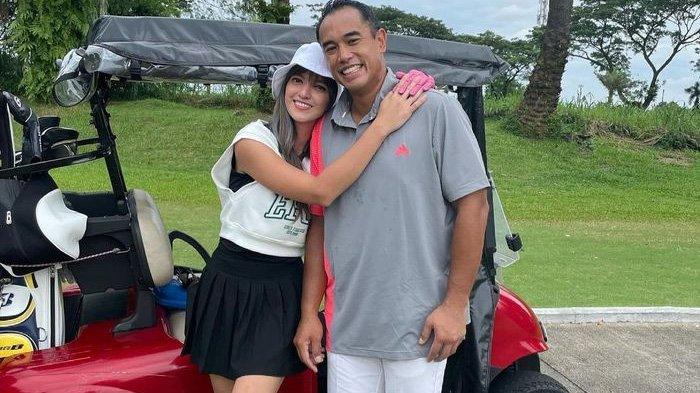 Gaya Nia Ramadhani gak matching dengan Ardi Bakrie