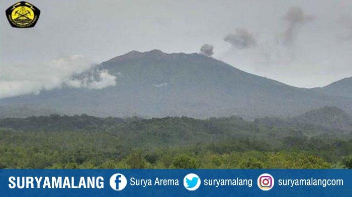 Aktivitas Gunung Raung mengalami peningkatan.