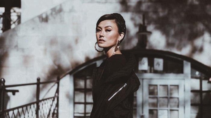 Lirik lagu Overdose milik Agnez Mo dan Chris Brown